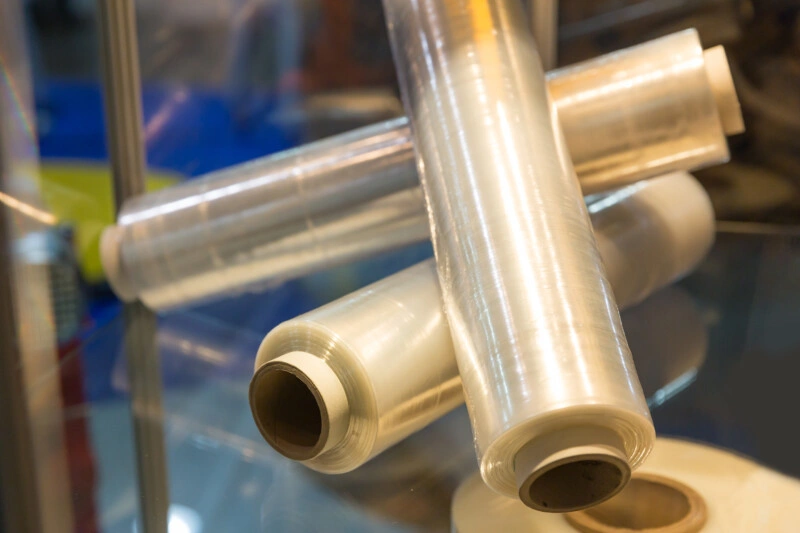 transparent-coatining-rolls-close-up-800×533 transparent-coatining-rolls-close-up-800x533-1.webp